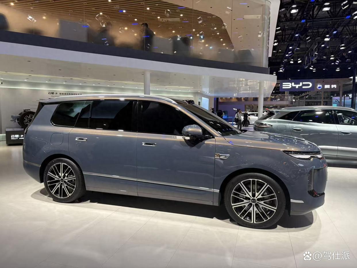 海豹08内饰首秀、海狮08挑战30万级8系SUV