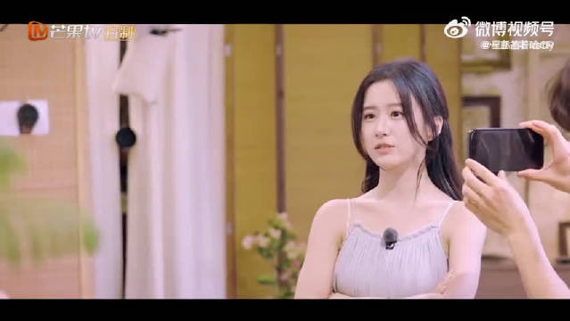 包上恩壁咚周柯宇，《炽夏》团综上线现性转名场面