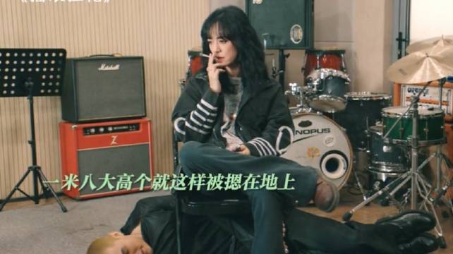 我把你当朋友 你却相当我爹