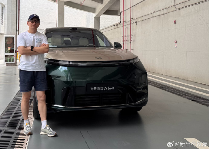 理想L9、小鹏X9等车型的沉浸式座舱硬件具体有何不同？