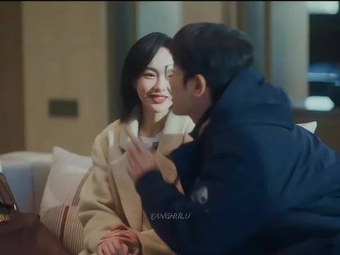 唐嫣新剧《此刻的生活》化身投行精英陈岩，高智感演绎职场困境