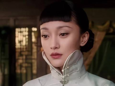 盈盈一水间 脉脉不得语 颜值让人自动忽略这个雷霆发型和领子 周迅