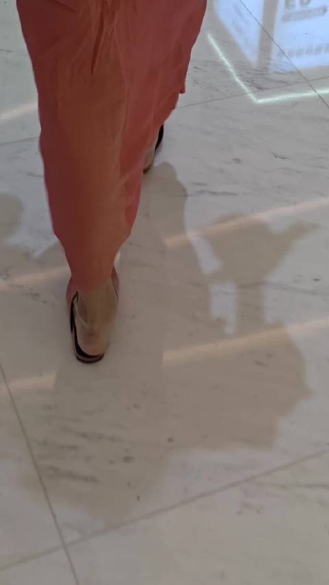 街拍美鞋街拍老夏湿湿街拍街拍玉足专题小杰街拍街拍美女天鹅绒足