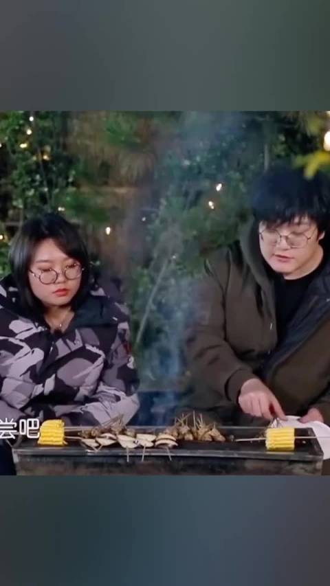 李雪琴王建国同台引发观众回忆