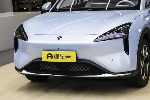 宝骏云海EV与吉利银河L7实测对比:10-13万紧凑SUV该怎么选?