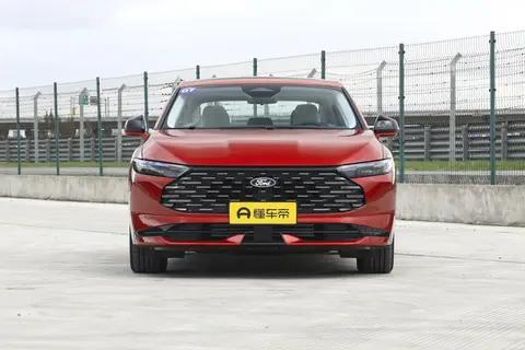 15万级值得买的B级车,2.0T8AT福特新蒙迪欧2.0T车型太值了