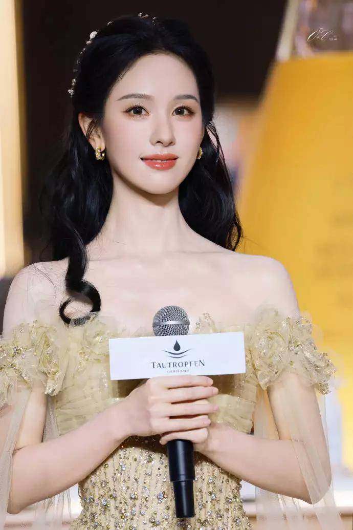 十年磨一剑！陈都灵从校花到温柔骑士