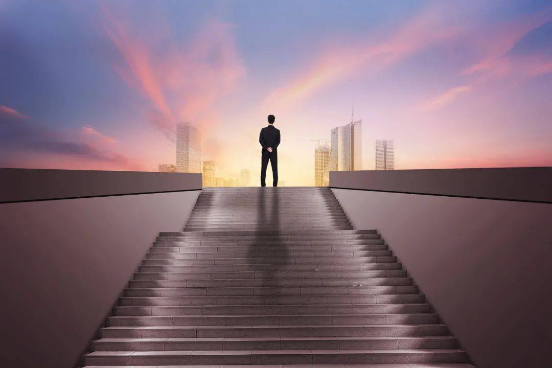 向佐穿女装直播带货首场卖出5000万,明星带货机遇与挑战并存