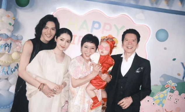 向太自曝：从来没给儿子向佐买过房，倒给儿媳郭碧婷全款买了好几套