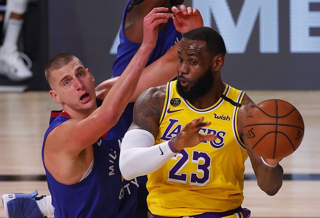 11胜0负！32+16+16！历史第一，抱歉字母哥，NBA最强球星非他莫属