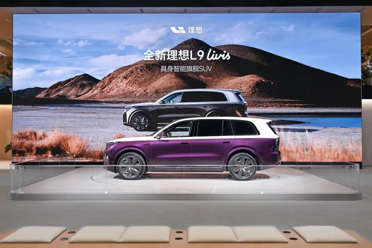 涨价12万!全新理想L9 Livis来了,5C增程+420km纯电,5.15上市硬刚9系群雄