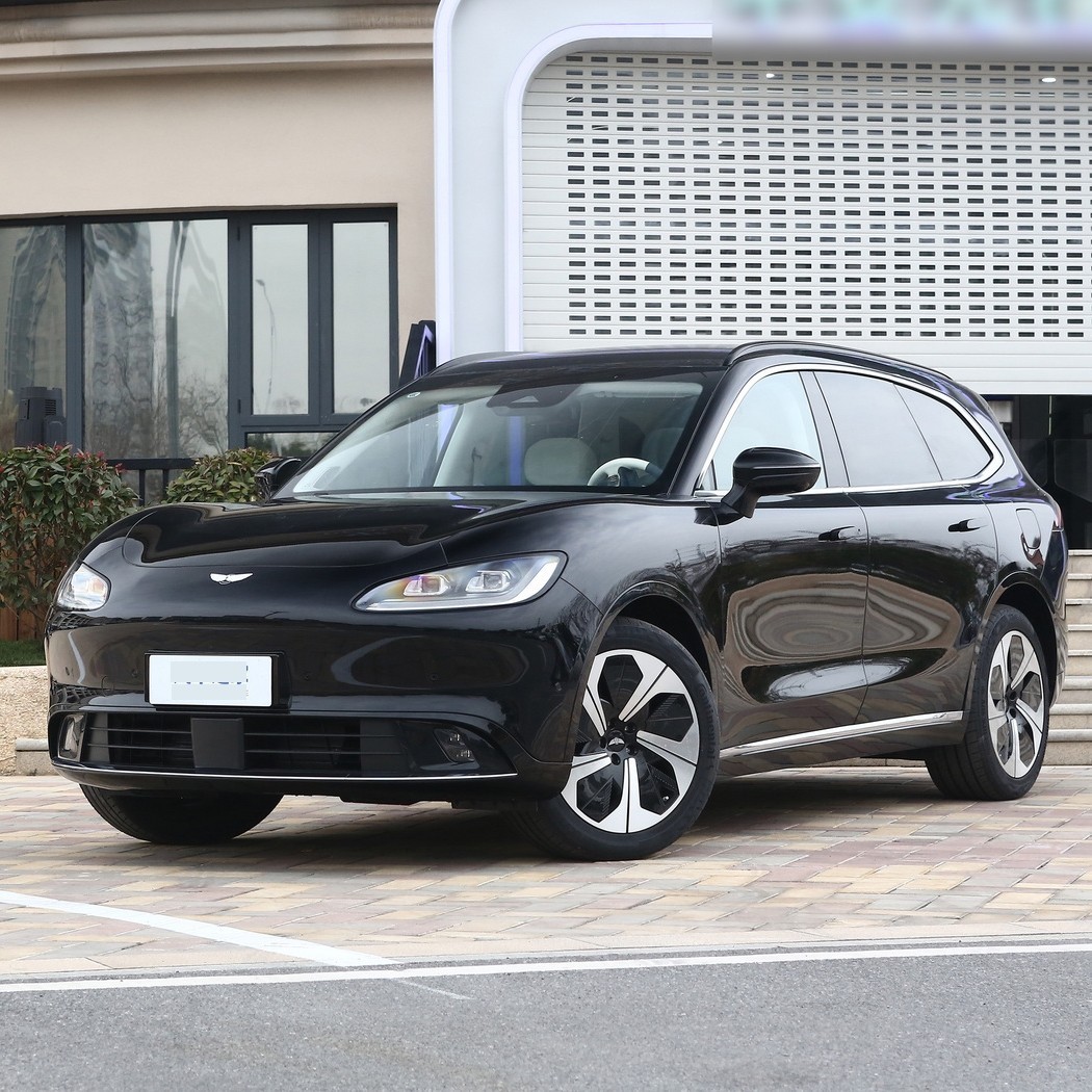 百万内电动6座SUV对决:远航H8、红旗E-HS9与Model X真实对比