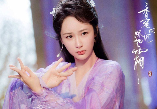 杨紫发文感慨艰辛,一路走来像《喜剧之王》系列真实版:演员不易