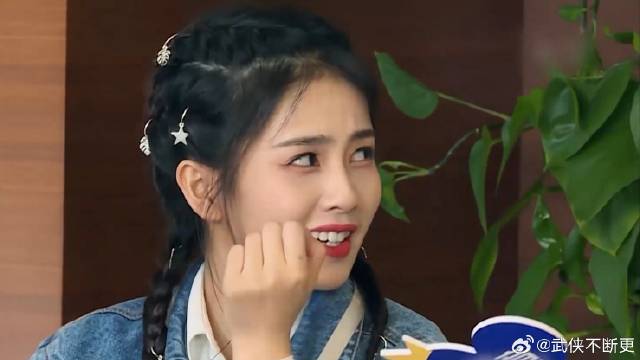 不管李晨说啥，黄旭熙都跟着投票，白鹿嘲讽：你听懂了吗丨奔跑吧