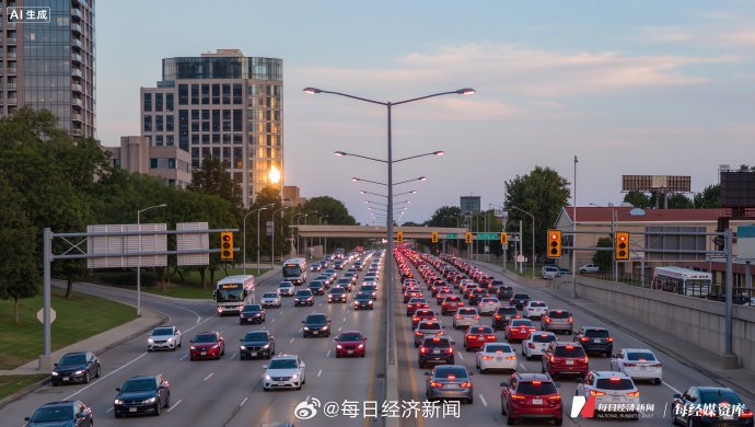逸动PLUS新出的蓝鲸超擎混动版，和燃油版相比3年能省多少钱？