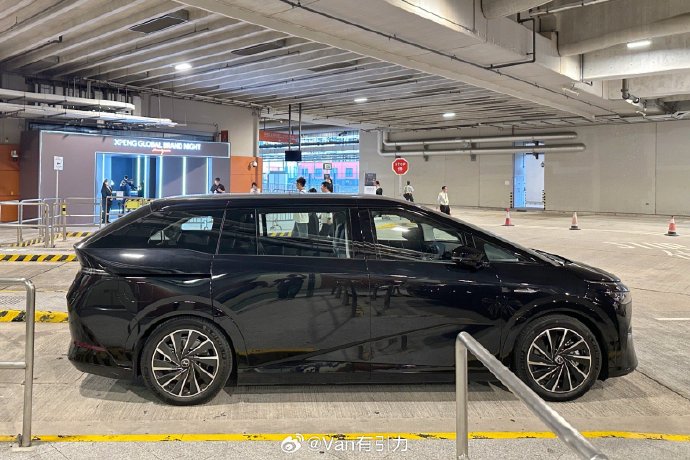 国产手机在香港的价格为什么比内地还高？