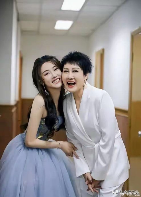 张凯丽争议波及女儿张可盈，资源背景遭深挖