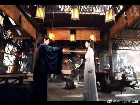 失忆后，他们说我和死对头相爱了？