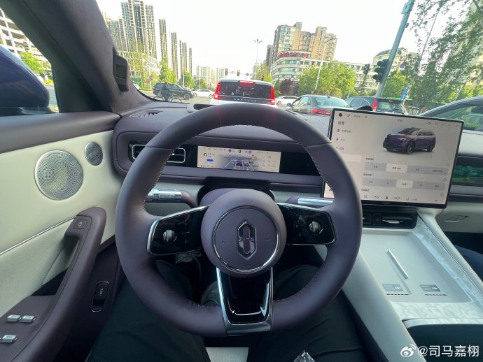 对比问界M6和M8，问界M7的核心优势是什么？