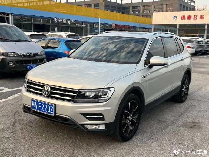 途观L二手价暴跌！2019款现11万起，哪个配置最值？