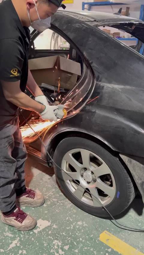3万的奔驰s级升级后效果值三百万
