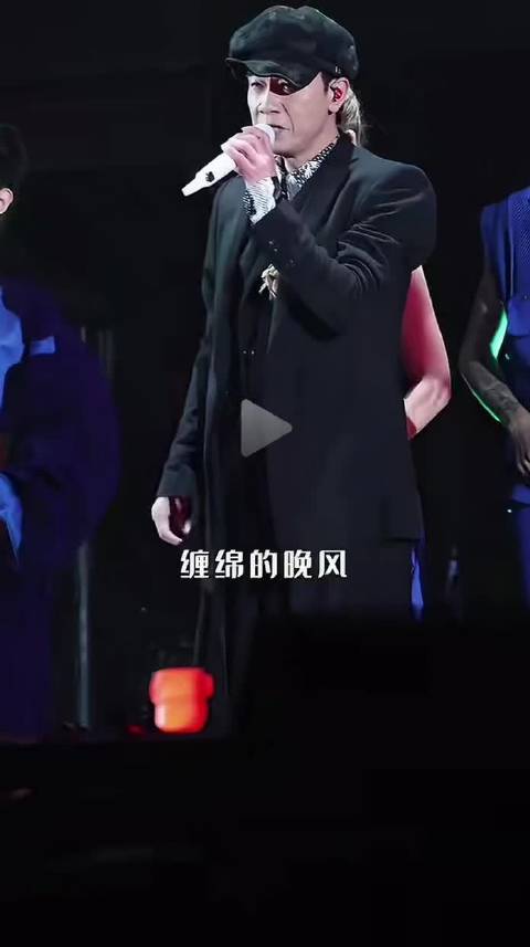 小春哥，与生俱来的地气派松驰感气质 陈小春 港星 痞帅 松弛感
