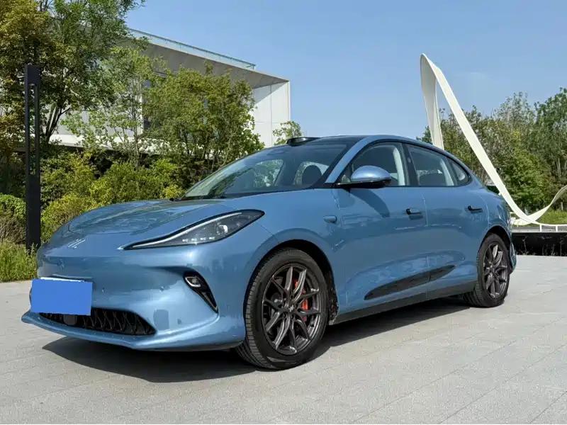 2025款智己LS6二手车,新势力豪华锋芒毕露,臻享价17.9万