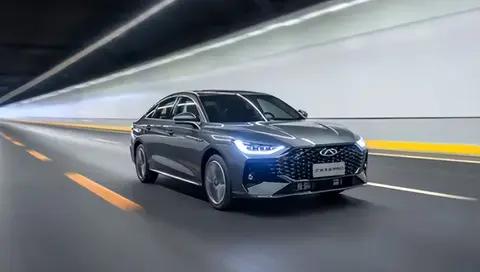省出1万3！艾瑞泽8最新行情：11.99万这价格，选1.6T还是2.0T？