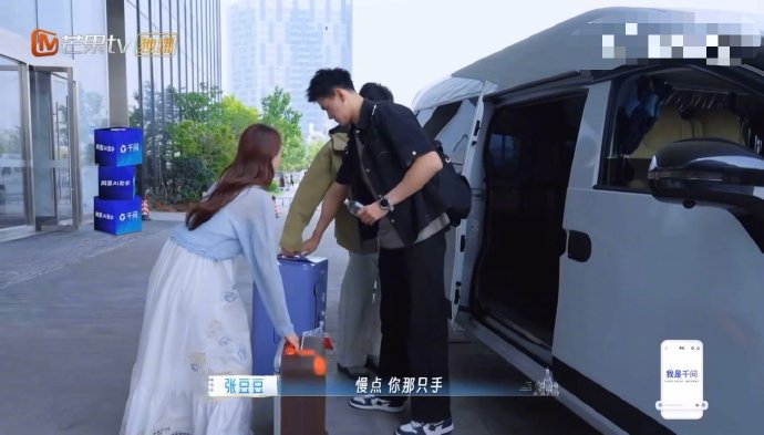 孙杨左手囊肿是长期游泳训练导致的吗