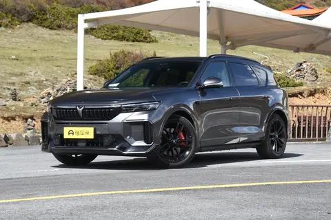 买家用SUV,不妨看一下岚图FREE 318,大5座布局,综合续航1357km