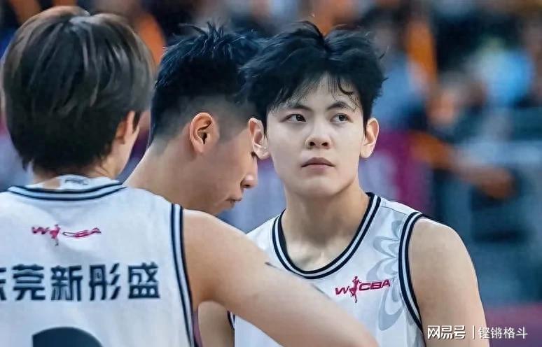 李梦200万加盟新联赛，四大国手缺席WCBA，杨舒予待定