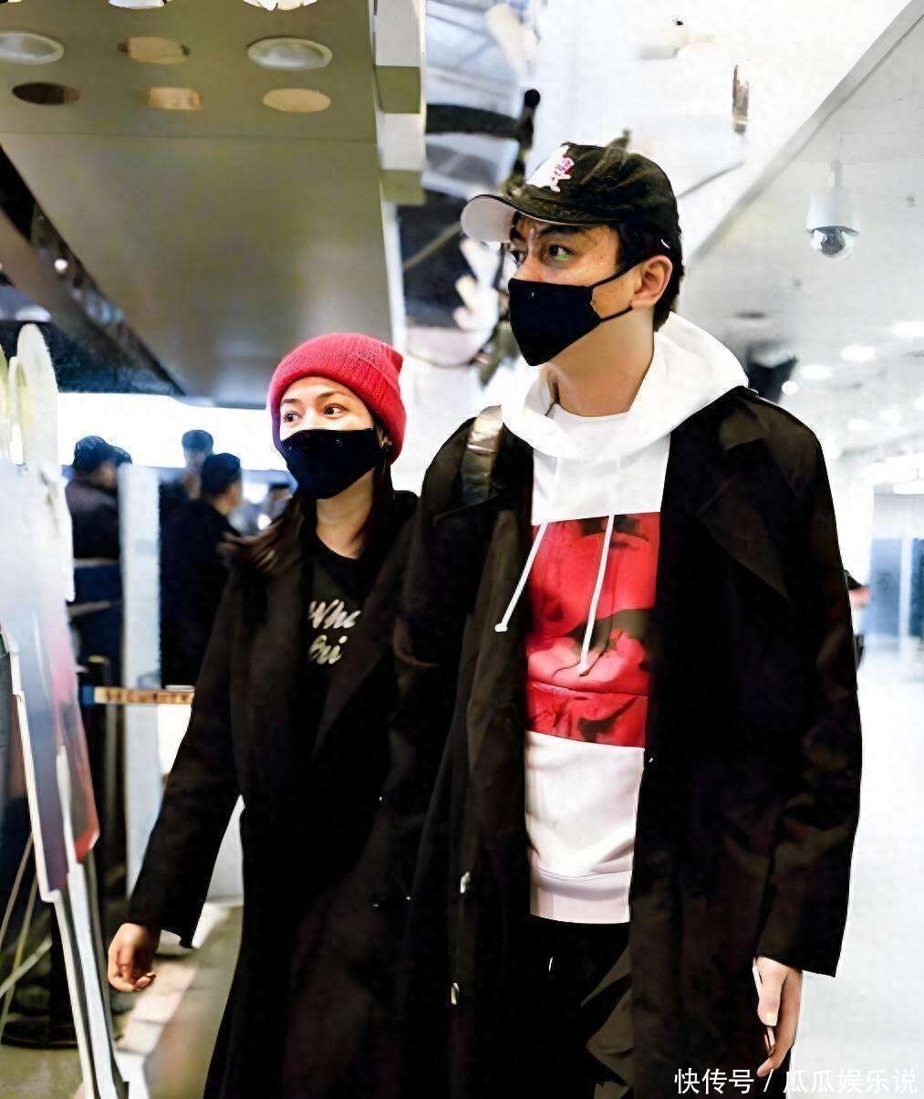 陈妍希恋情疑云再起,聚餐男星回应引热议,真相究竟如何