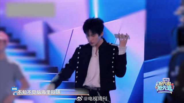 很难不爱这种双强搭配，男生霸气女生飒爽，一举一动都充满拉扯感