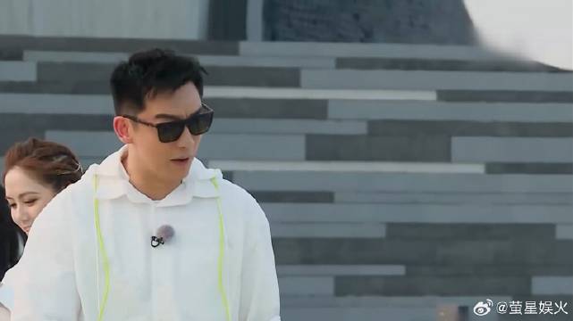 沙溢跟郑恺换答案，不料竟然换对了，郑恺肠子差点悔青了丨奔跑吧