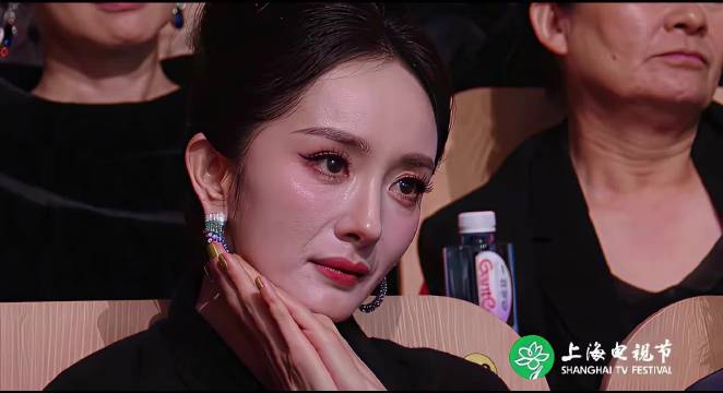 白玉兰评委称杨幂离视后差一口气，85花仅其坚守主流奖项