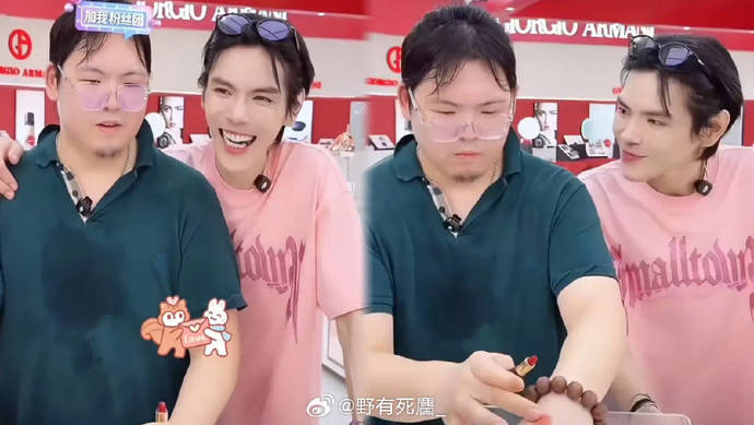 向佐向佑合体直播破冰，向太发声称开心