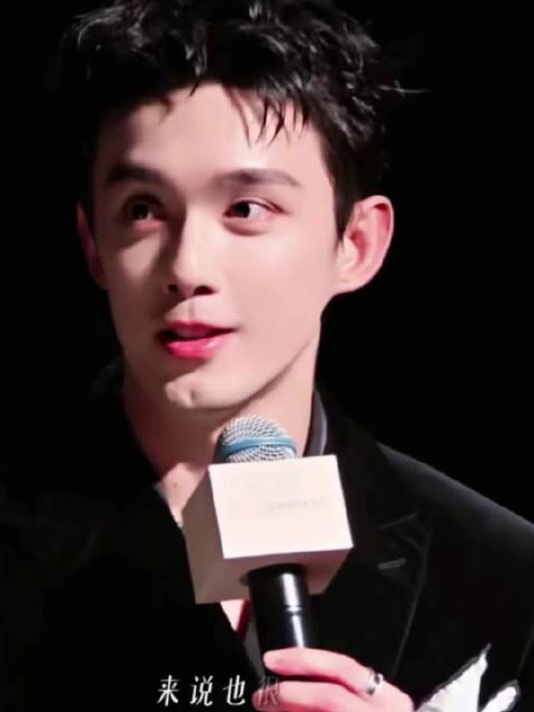 吴磊被曝易害羞红温,专业能力获认可