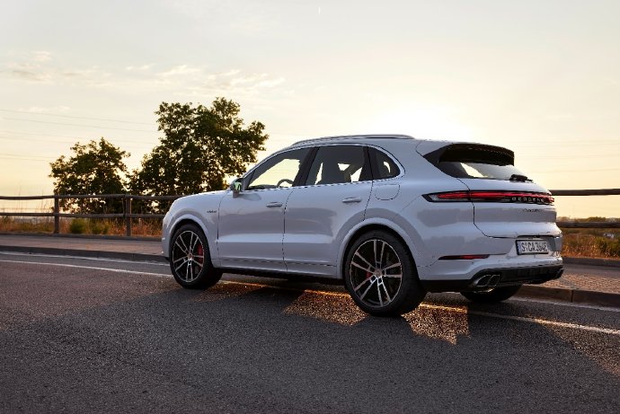 2024款卡宴E-Hybrid 2.0T到底是什么车？