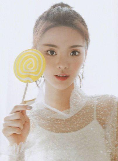 杨超越为什么能从101个女孩中高位出道?除了脸蛋还有一个特质!