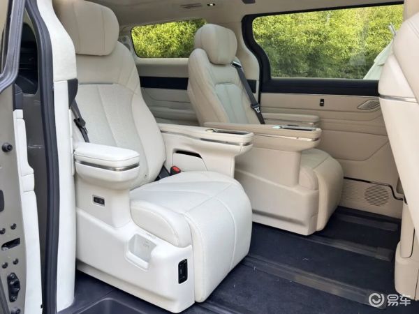 银河V900的空间表现堪称同级天花板打造出8.41平方米车内有效