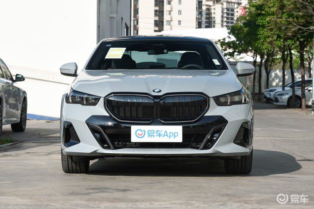 [小鲨帮选车]36.80万起售的宝马5系(进口) 空间大就完事了