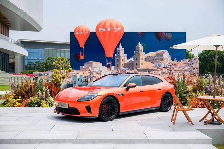 启境GT7正式上市，三电机四驱+900km续航，售价21.99万起