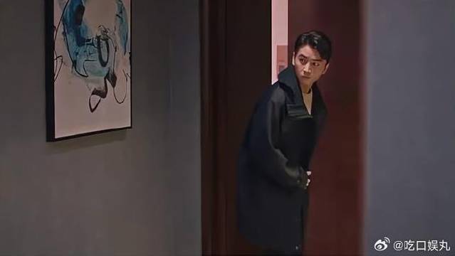 李恒基见牛志玲被人追吃醋，找杨光喝酒，杨光回应笑炸