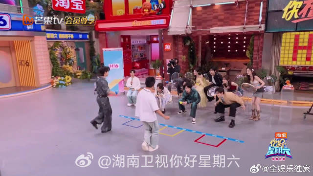 选了最冷门又难发现的鞋底位置哈哈哈你好星期六