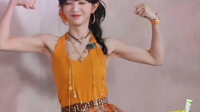 田曦薇被赞金刚芭比，瘦小身材蕴藏旺盛精力