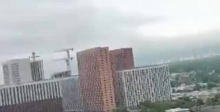 乌克兰无人机突破莫斯科防御，俄外汇储备遭冻结主权基金缩水