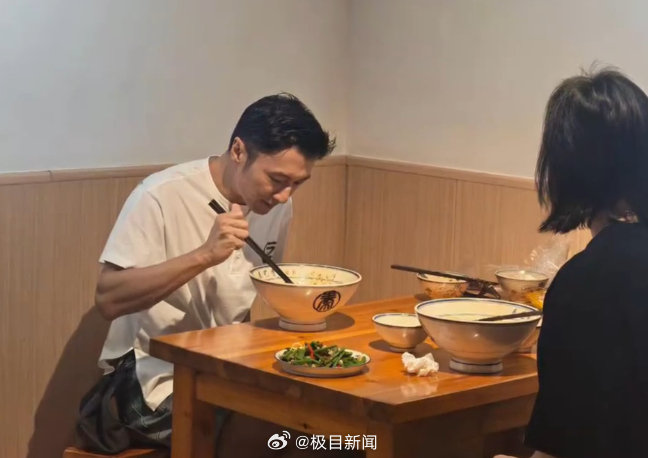 王菲真的和谢霆锋一起去西安了吗？