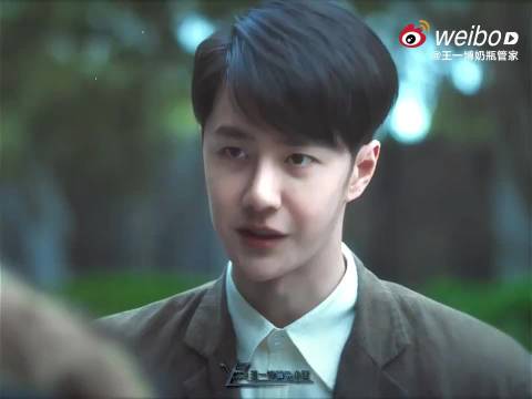 王一博诠释青年奋斗精神