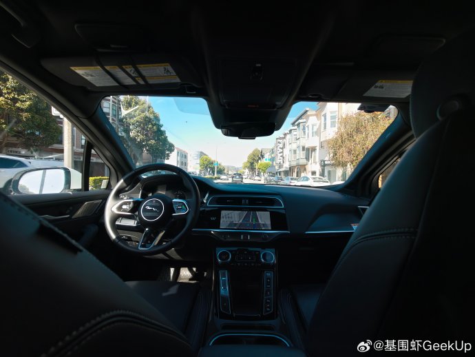 Waymo无人车乘坐费用比出租车贵吗？