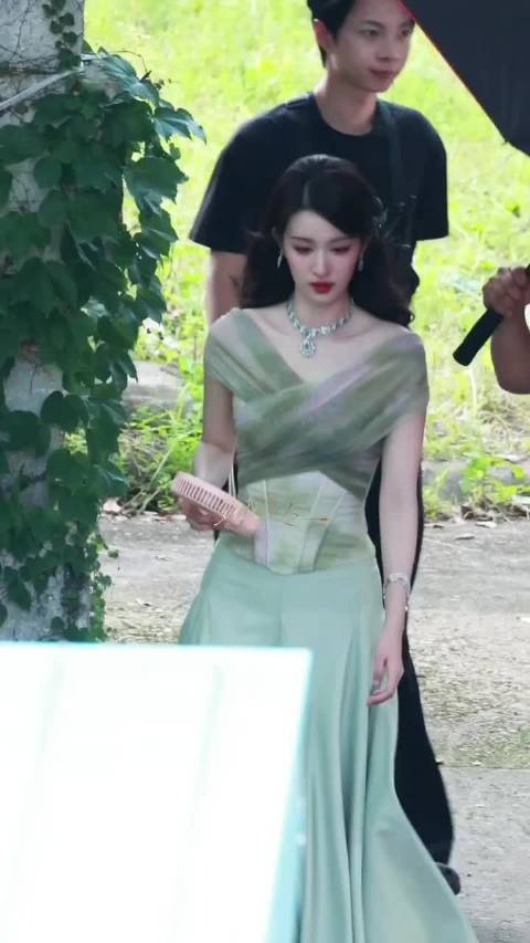 王楚然这套好美，每个角度都好好看哦